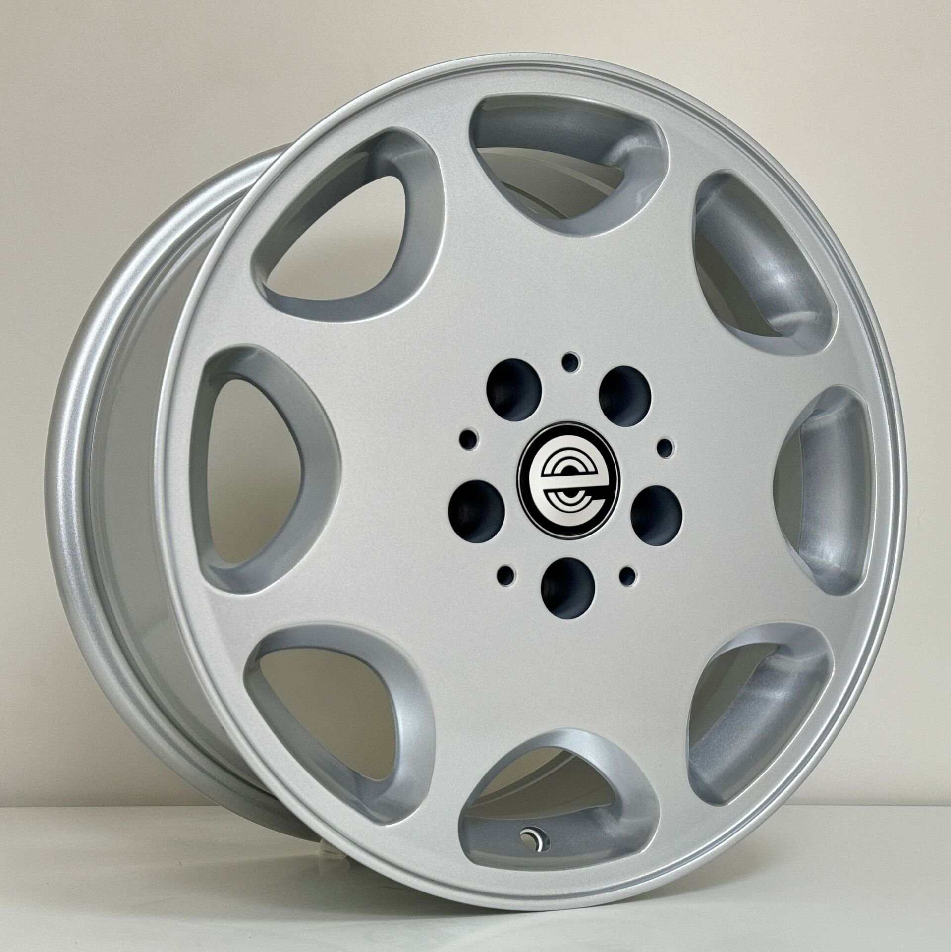 7X16 EXP-H843 5X112 ET23 66.6 SILVER XL