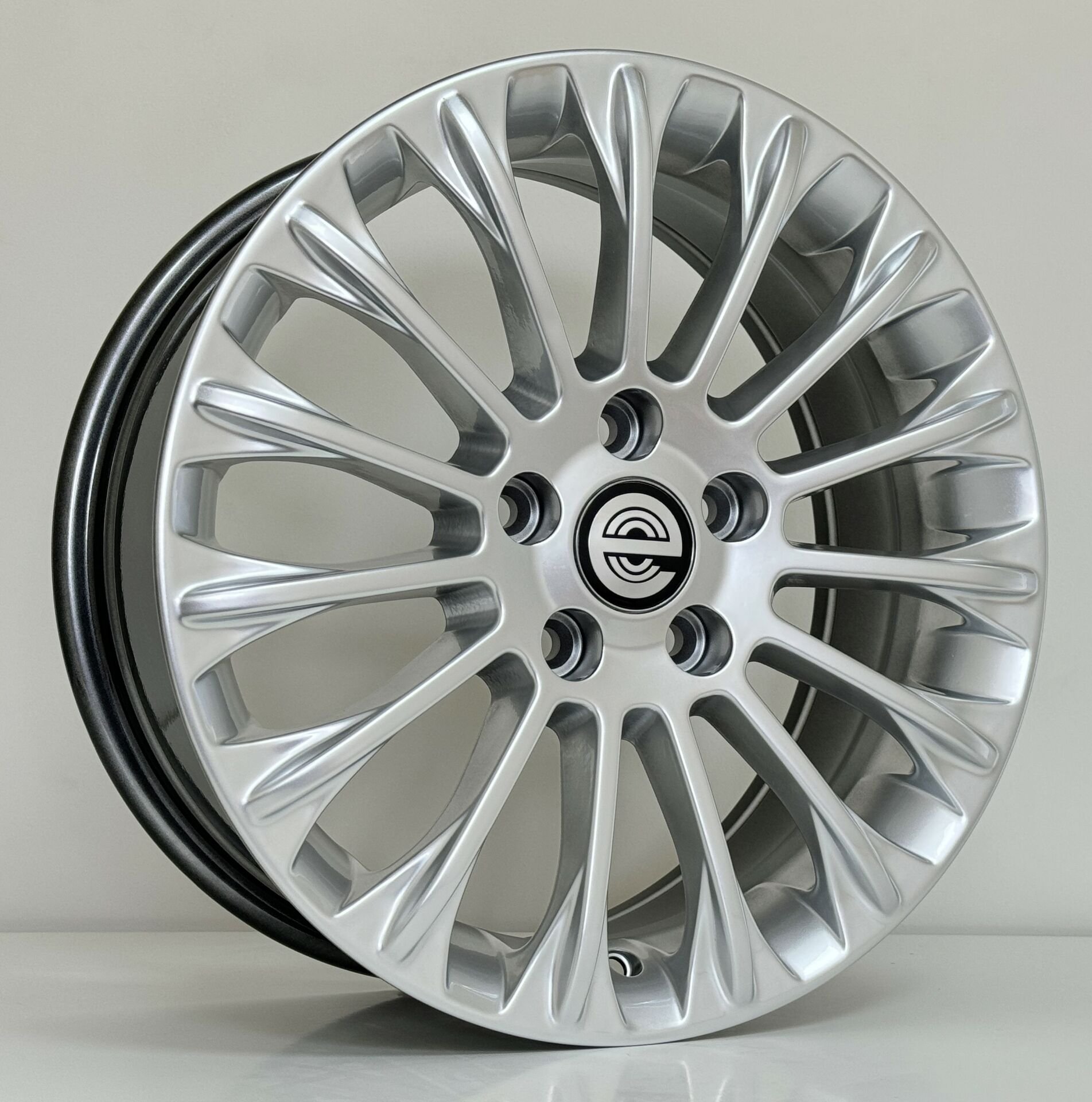 6.5X16 EXP-FR207 5X108 ET50 63.4 HYPER SILVER XL