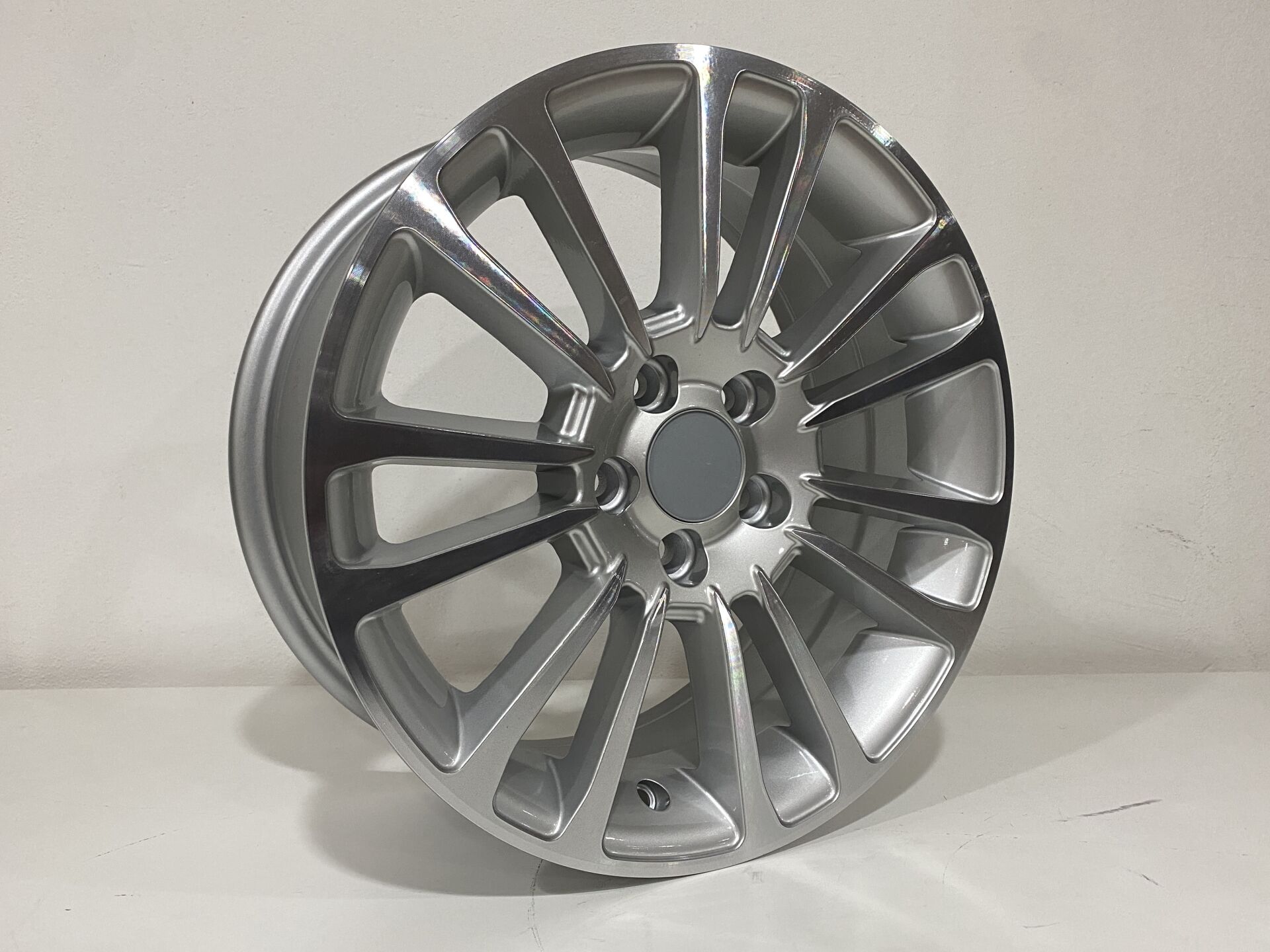 6.5X15 DY-955 5X98 ET35 58.1 SİLVER MACHINED XL