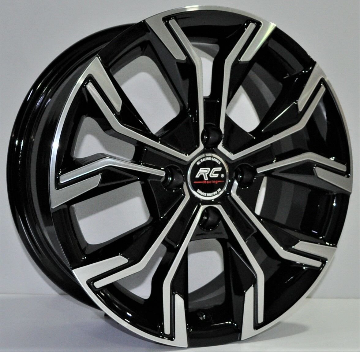 6.5X15 RCR 246 4X100 ET35 67.1 BF