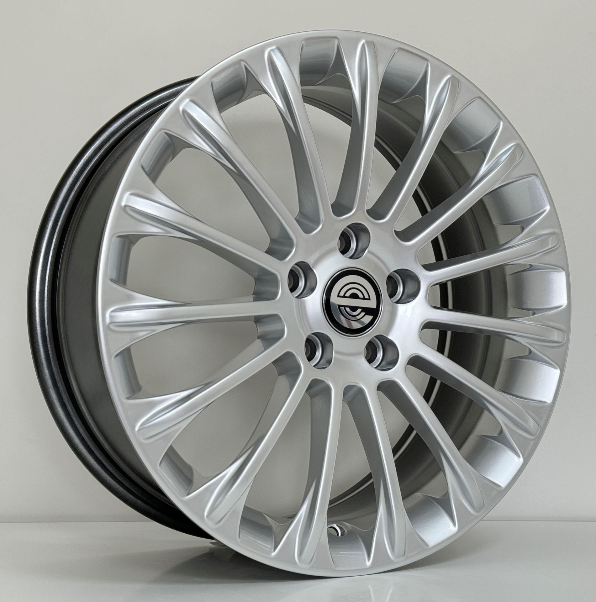 7X17 EXP-HF0010 5X108 ET50 63.4 HYPER SILVER XL