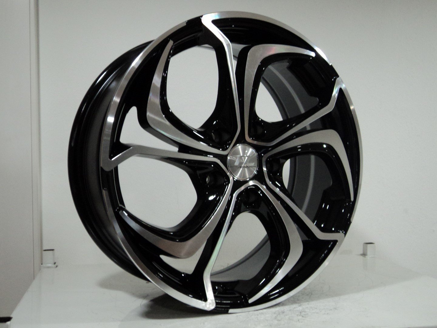 7X17 TL-5335 5X114.3 ET45 73.1 BLACK MACHINED