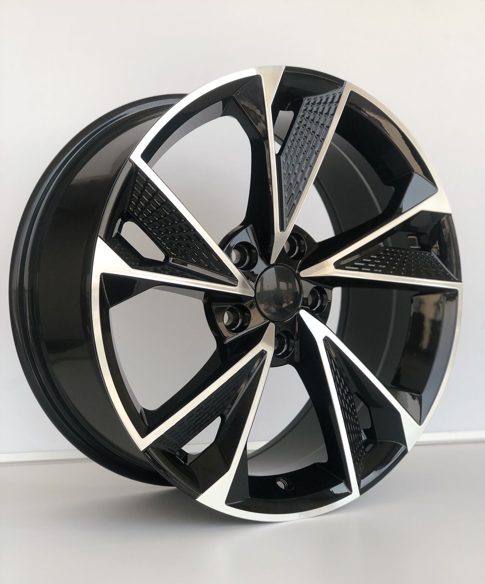 7.5X17 DY-807 5X112 ET35 73.1 BLACK MACHINED XL