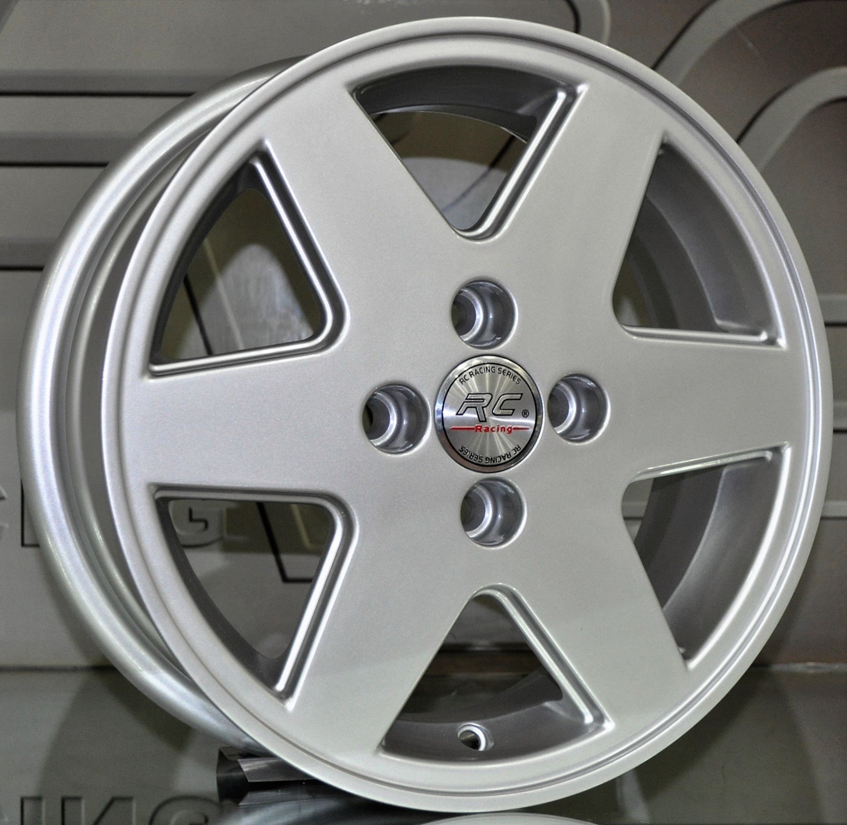 5.5X14 RCR 937 4X98 ET34 58.6 SILVER