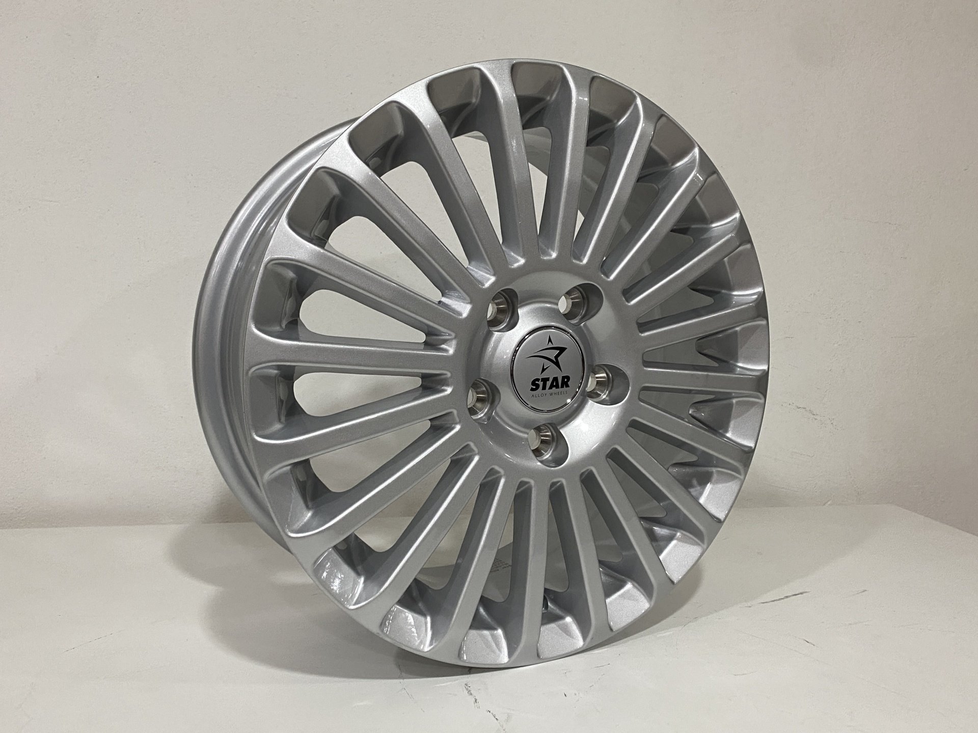 6X15 TPL-1137 5X108 ET52.5 63.4 SILVER XL